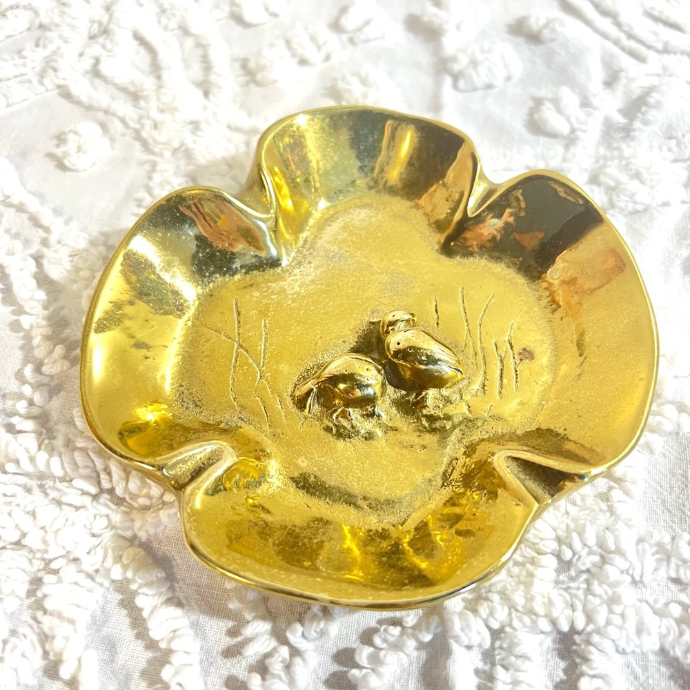 Vintage Virginia metal crafters brass pond duck ashtray decor gift
